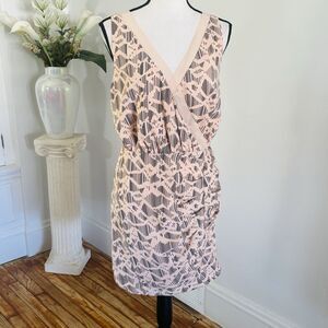 BCBGeneration Flirty V-Neck Sleeveless Dress Sz Large Light Cantaloupe